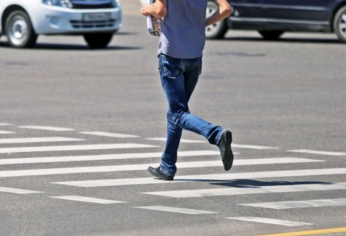 Yeniyetməni maşın vurdu, vəziyyəti kafidir