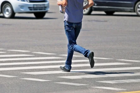 Yeniyetməni maşın vurdu, vəziyyəti kafidir