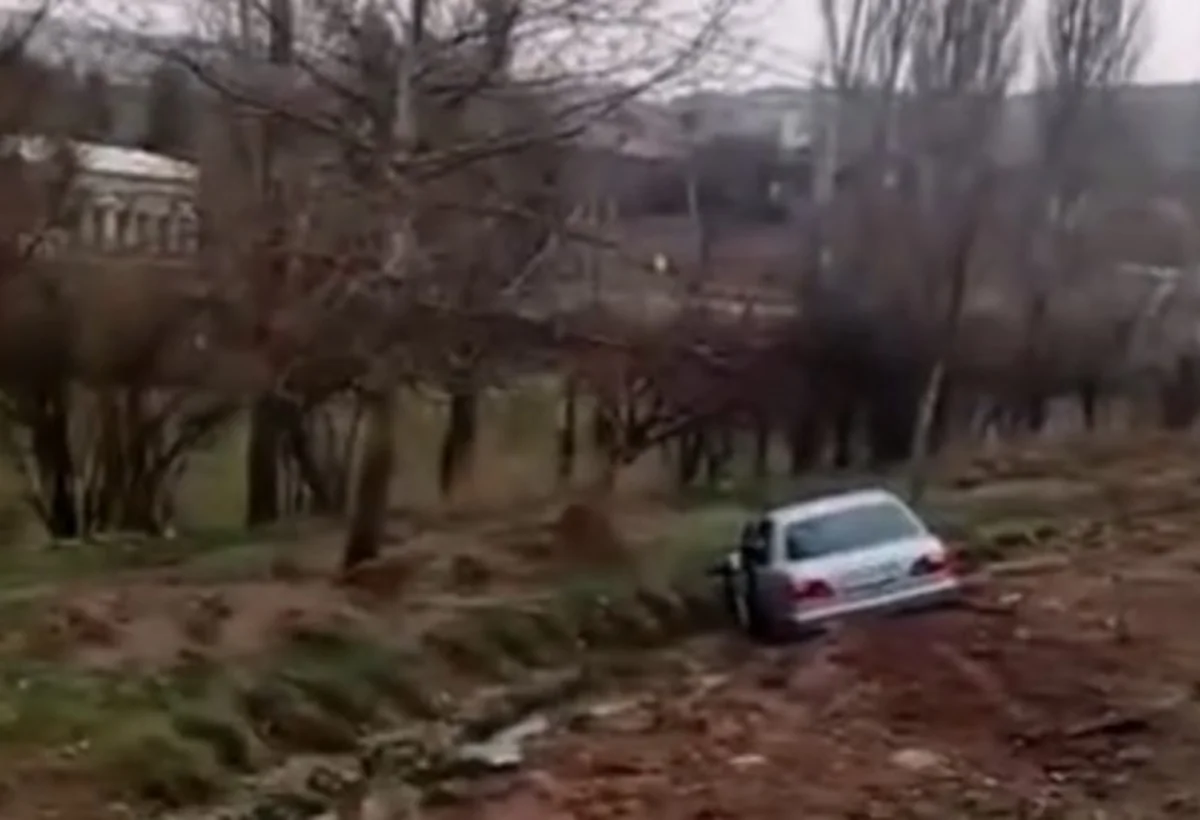 Naftalanda avtomobillər toqquşub, ölən və xəsarət alan var