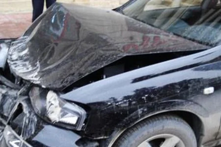 Qazaxda minik avtomobili KAMAZ-la toqquşub, ölən var