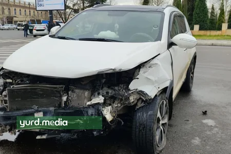 Gəncədə avtomobillər toqquşub, xəsarət alanlar var - FOTO