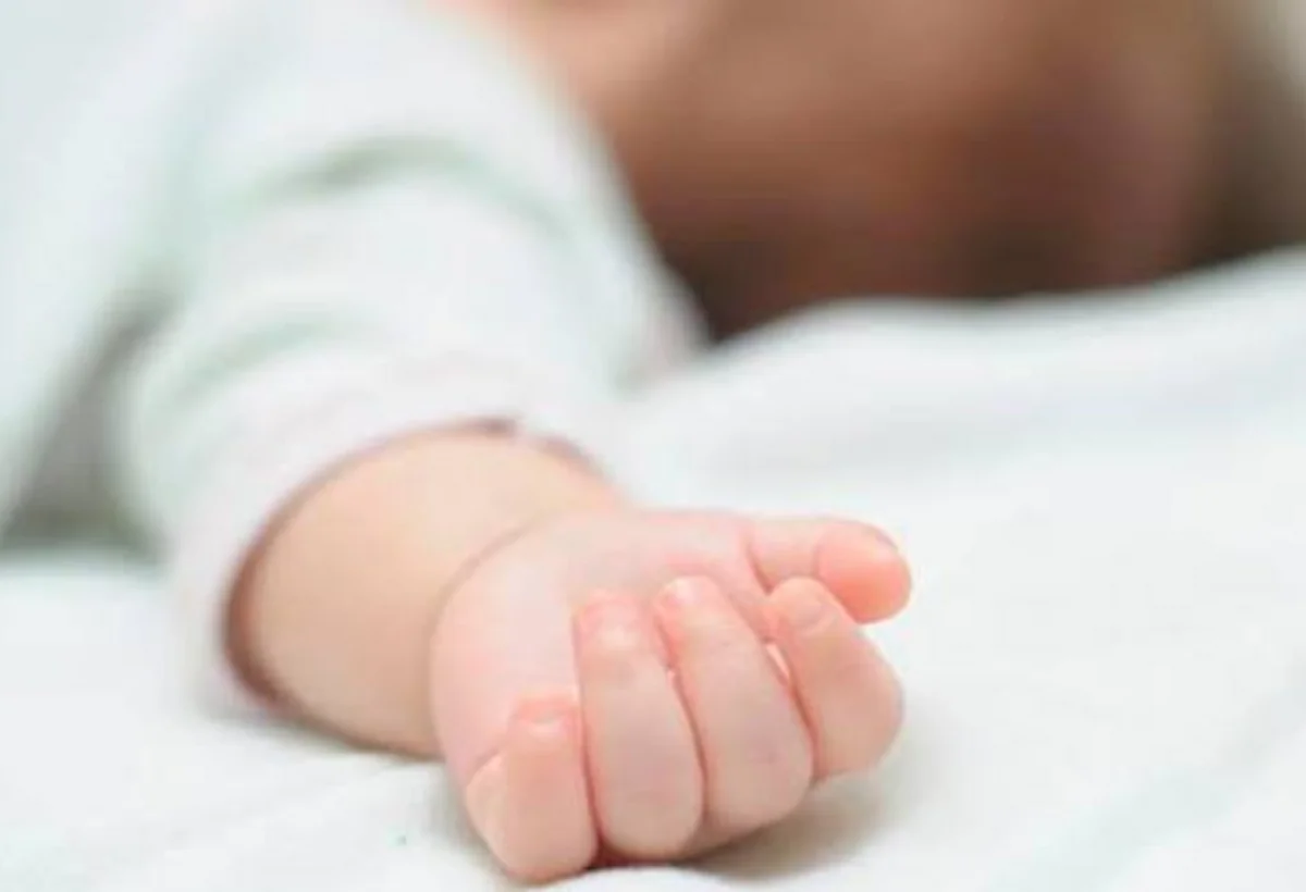 Ağdaşda doğum zamanı körpə ölüb