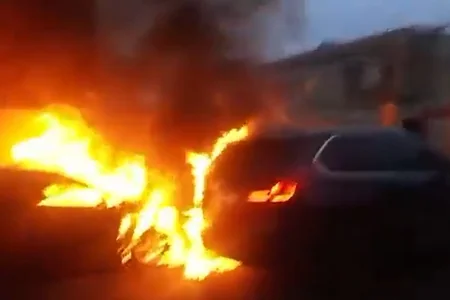 Masazırda Hyundai yandı, BMW-ni də alışdırdı - VİDEO