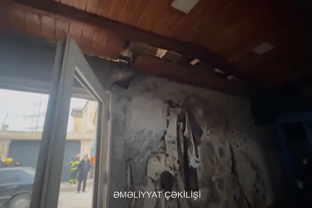 Bakıda bərbərxanada partlayış - VİDEO