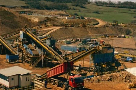 Daşkəsən və Gədəbəydə filiz emalı müəssisələri yenilənəcək