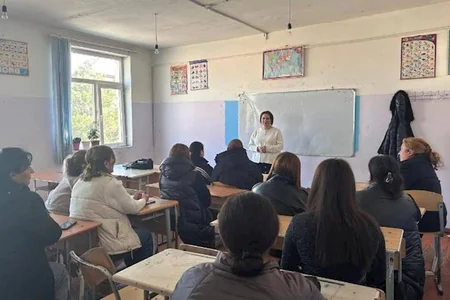 Abşeronda məktəb binası təhlükəli vəziyyətə düşdü