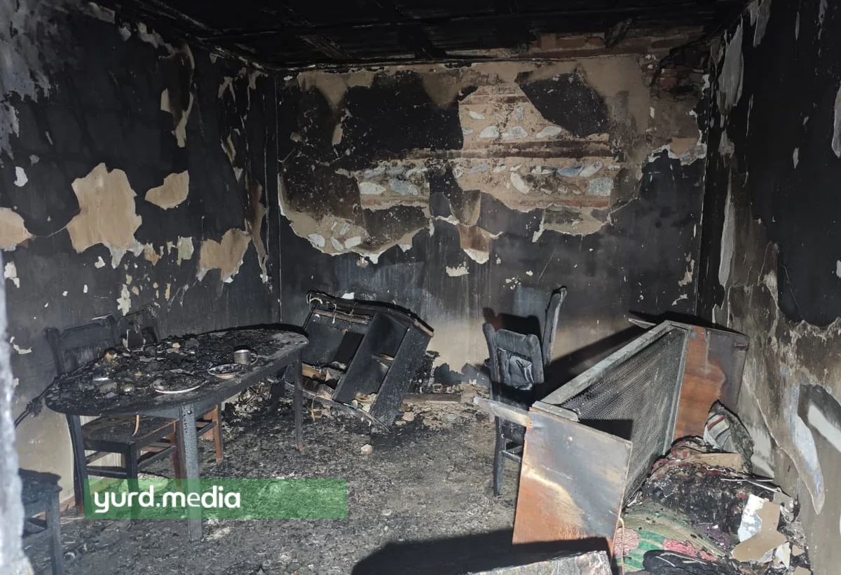 Gəncədə kirayəyə verilən mənzil yanaraq külə dönüb - FOTO
