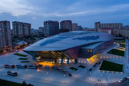 Bakı Konqres Mərkəzindən yük maşınları satan şirkətə 36 ədəd minik maşını SİFARİŞİ