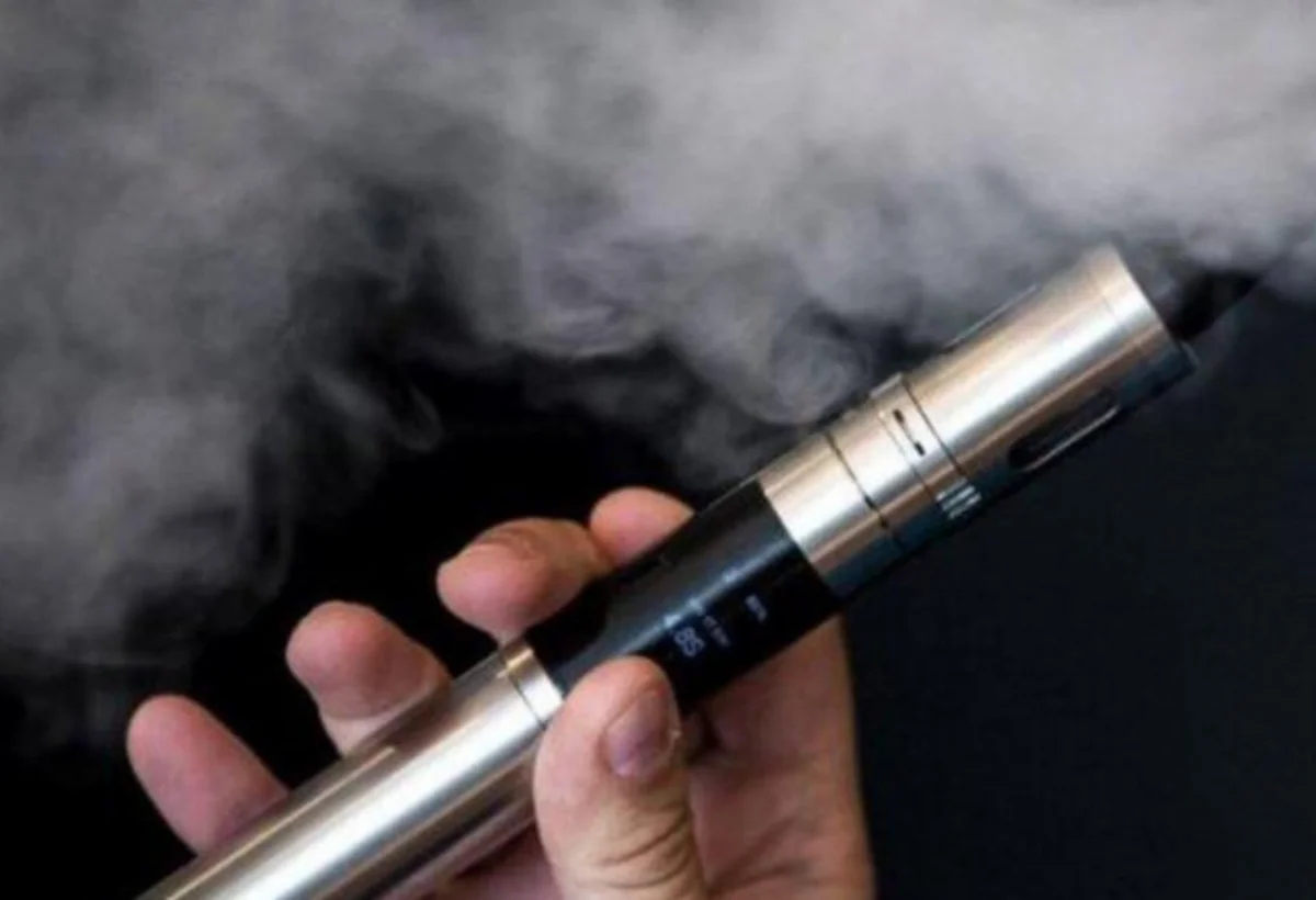 Elektron siqaret qadağası ilə bağlı suallara AYDINLIQ GƏTİRİLDİ