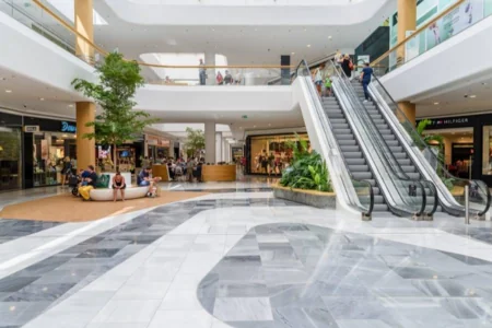 Bakıda daha bir nəhəng ticarət mərkəzi tikilir