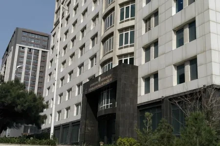 FHN-nin institutu bələdiyyə sədrinin müavinindən 70 min manatlıq mebel alır