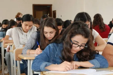 Buraxılış imtahanı günüdür