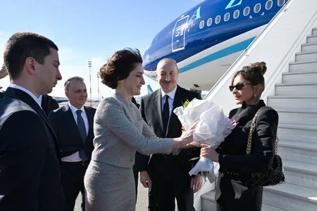 Prezidentlə xanımının Gürcüstan səfərindən yaddaqalan anlar - VİDEO