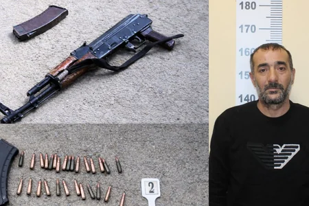 Adam öldürməyə görə əvvəllər məhkum olunmuş şəxsin evindən “Kalaşnikov” çıxdı