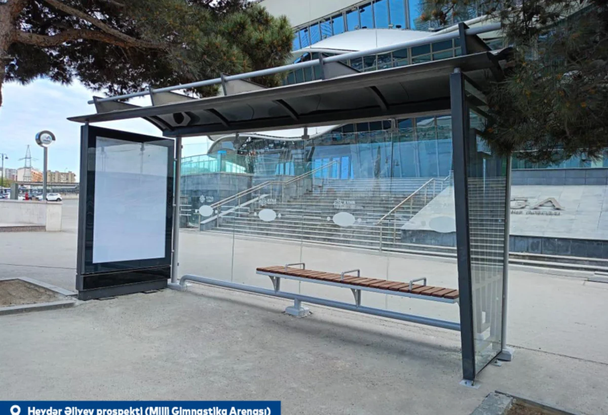 Dayanacaqda yuxuladı, pulunu oğurladılar