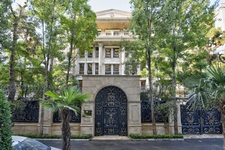 Azərbaycanın İrandakı səfirliyi fəaliyyətini bərpa elədi