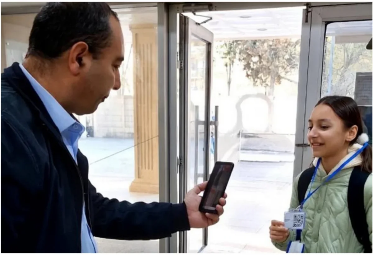 Bakı məktəbində YENİLİK: Şagirdlərin davamiyyəti ilə bağlı valideynə bildiriş göndərilir