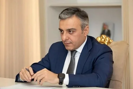 Vüsal Nəsirli rəsiləri işdən çıxardı