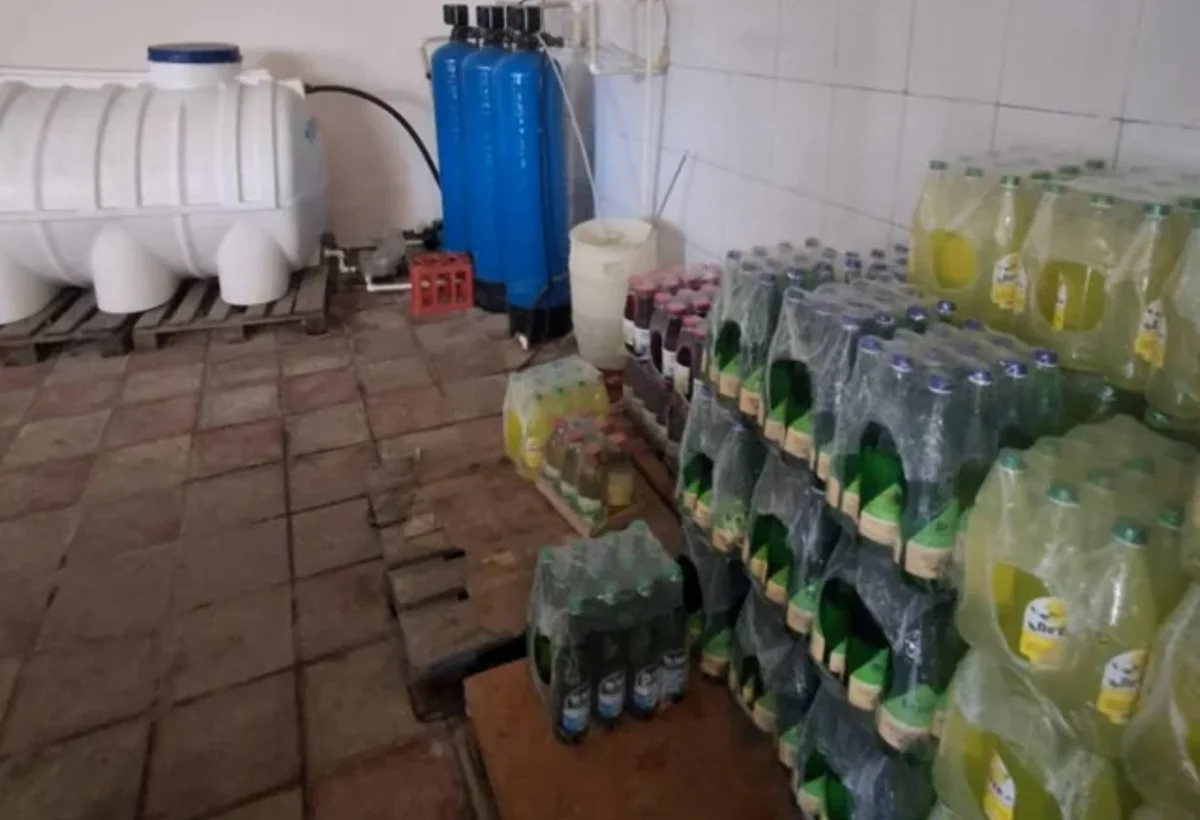 Şadlıq saraylarından yığılan butulkalara içki doldurulan sex aşkarlandı