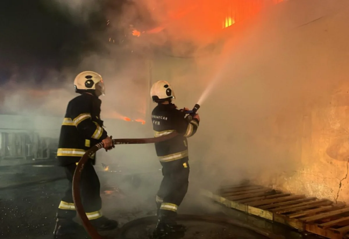 Şəmkirdə məktəbdə yanğın: Şagirdlər və müəllimlər təxliyyə edilib