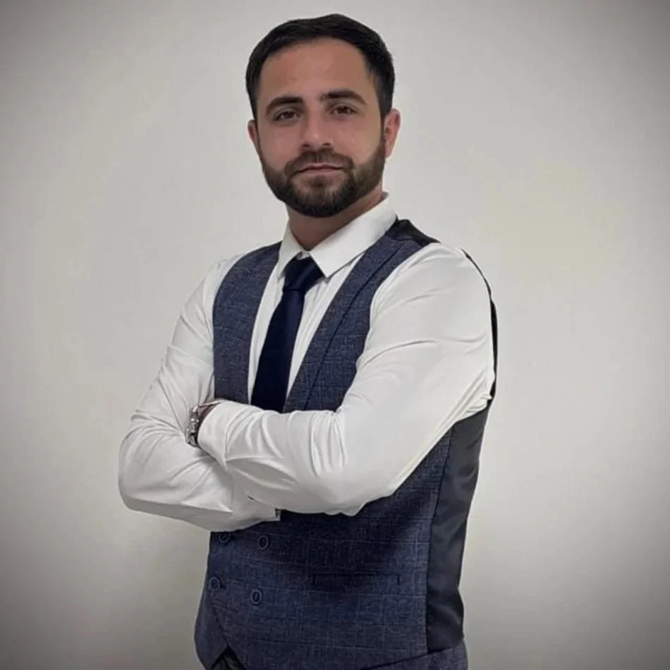 İnsan Resursları üzrə mütəxəssis Röyal Əhmədov