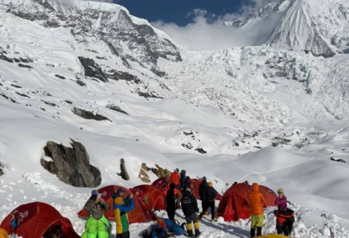 Azərbaycanlı alpinist dünyanın ən yüksək zirvələrindən birini fəth edib