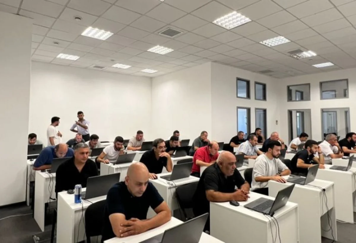 İmtahan verən taksi sürücülərinin DİQQƏTİNƏ