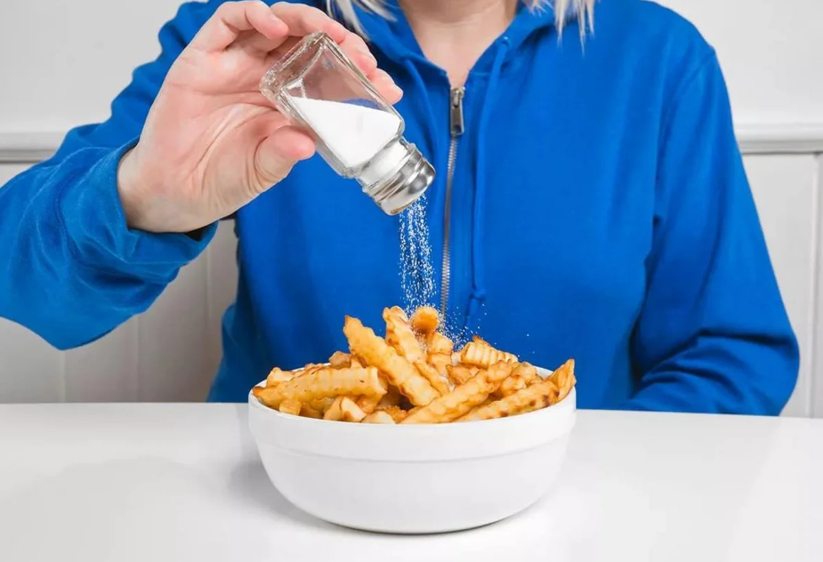 Araşdırma: Həddindən artıq duz qəbulu kişilərdə yaddaşı zəiflədir