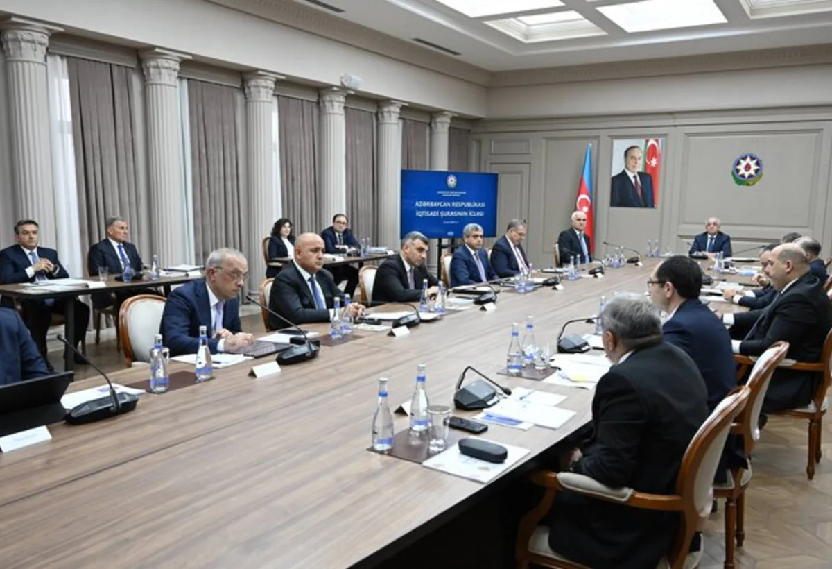 Əli Əsədov iclas keçirdi