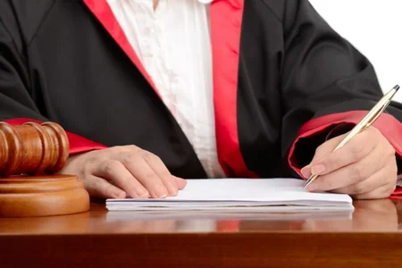 Məhkəmə hakimləri üçün yeni imkan yaradıldı - FƏRMAN