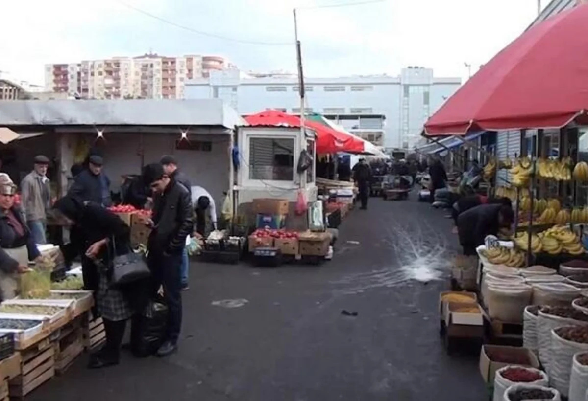 Montin Bazar səhmdarlarını toplayır