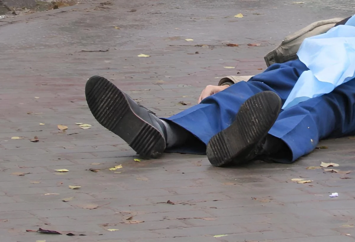 Göygöldə boynunu dəmir kəsən ahıl kişi öldü