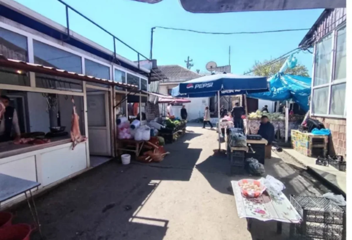 Süd və ət məhsulları antisanitar vəziyyətdə - BAZARDA YOXLAMA