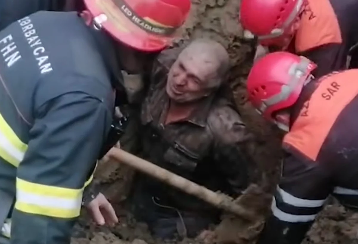 Qobustanda faciə: Qazıntı aparan torpağın altında qalıb öldü - VİDEO