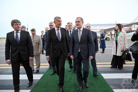 Çexiyanın Baş naziri Azərbaycana səfərə gəlib