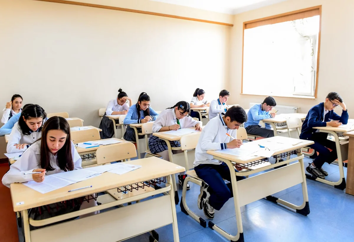 Bu gün buraxılış imtahanıdır