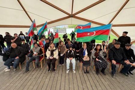 Xanabad, Badara, Xanyurdu, Seyidbəyli, Şuşakənd, Təzəbinə, Aşağı Oratağ kəndlərinə KÖÇ