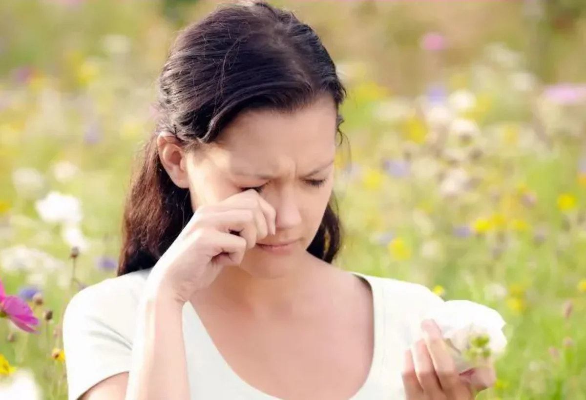Mütəxəssislər xəbərdarlıq edir: Bahar allergiyasında gözə toxunmaq təhlükəlidir