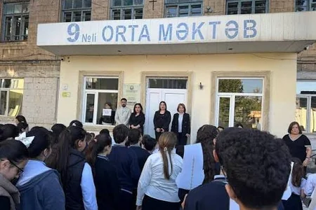 Gəncədə bıçaqlanan məktəblinin son durumu, hadisənin təfərrüatı açıqlanıb