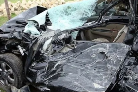 Goranboyda VAZ maneə çırpıldı, ölən və xəsarət alanlar var