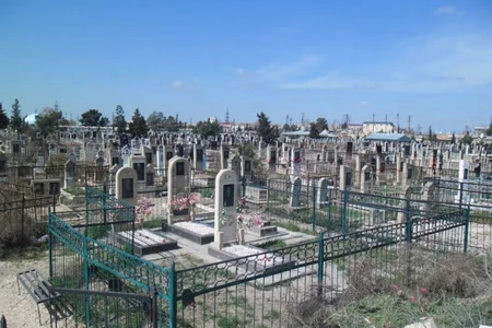 Tovuzda ərinin qəbrini ziyarət edən qadın dünyasını dəyişib