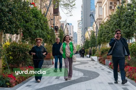 Keçmişlə gələcəyin kəsişdiyi yol: Bakının mərkəzində yenilənən şəhər məkanı - FOTO