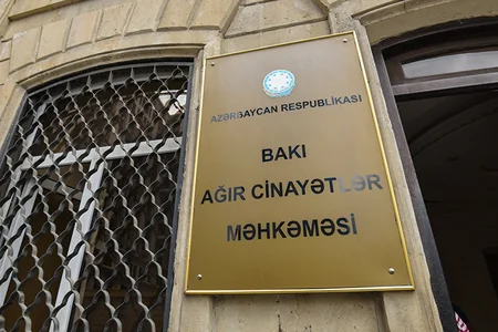 Bakıda anasını amansızlıqla öldürən şəxsin məhkəməsi başlayıb