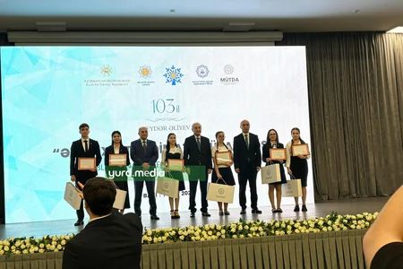 Heydər Əliyev irsi gənclərin təqdimatında: 33 qalib mükafatlandırıldı