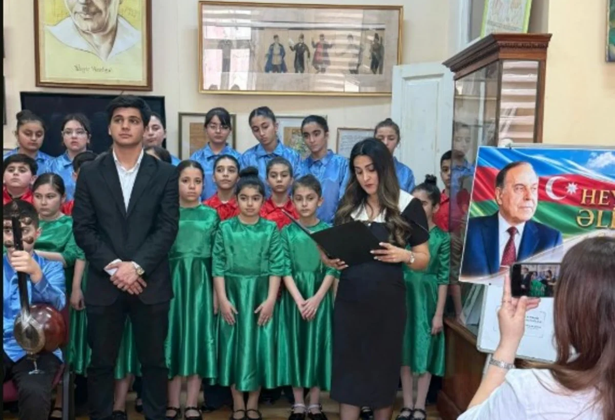 Üzeyir Hacıbəylinin ev-muzeyində Heydər Əliyevin 103 illiyinə həsr olunmuş konsert - FOTO