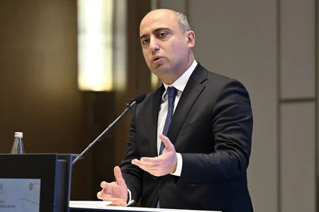 Nazir: Ucqar kənd məktəblərinin birləşdirilmə məsələsi təhlil olunur