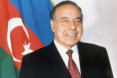 Heydər Əliyevin anadan olmasının 103-cü ildönümüdür