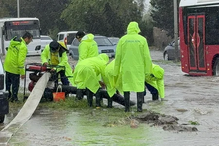 İcra Hakimiyyəti yağışın fəsadlarını aradan qaldırır - FOTO
