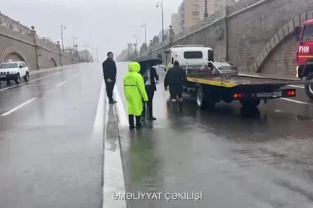 Bakıda intensiv yağışların fəsadları aradan qaldırılır - VİDEO