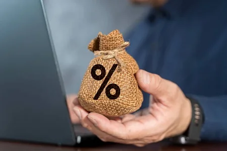 Elektron pul təşkilatının nizamnamə kapitalı 3 milyon manatı ötdü